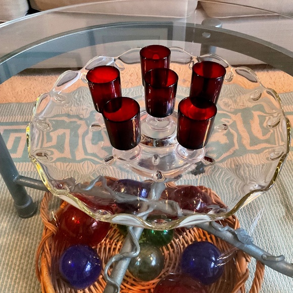 VTG Stemmed Luminarc France Ruby Red Shot Glasses Set of 6 - Picture 1 of 3